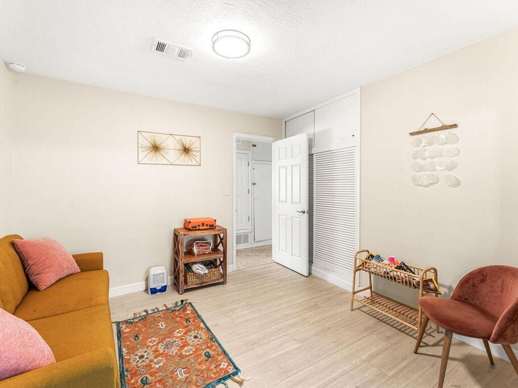 214 S Orlando Avenue, Cocoa Beach, FL 32931