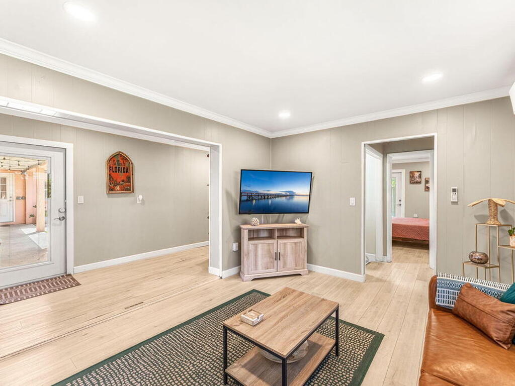 214 S Orlando Avenue, Cocoa Beach, FL 32931