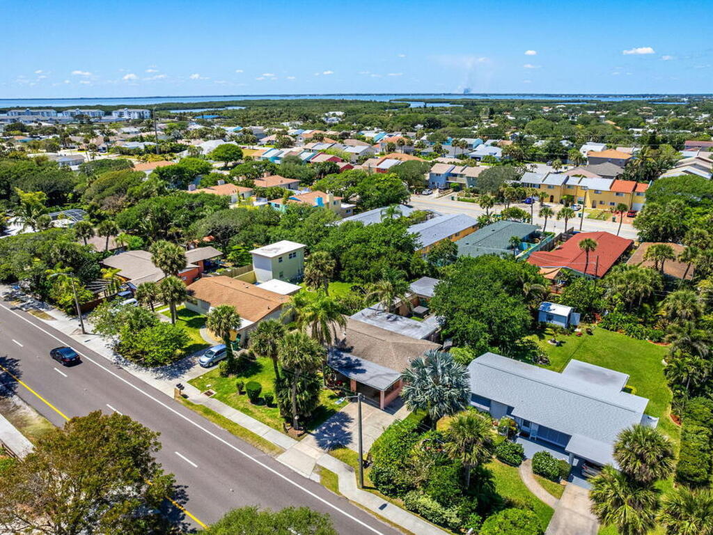 214 S Orlando Avenue, Cocoa Beach, FL 32931