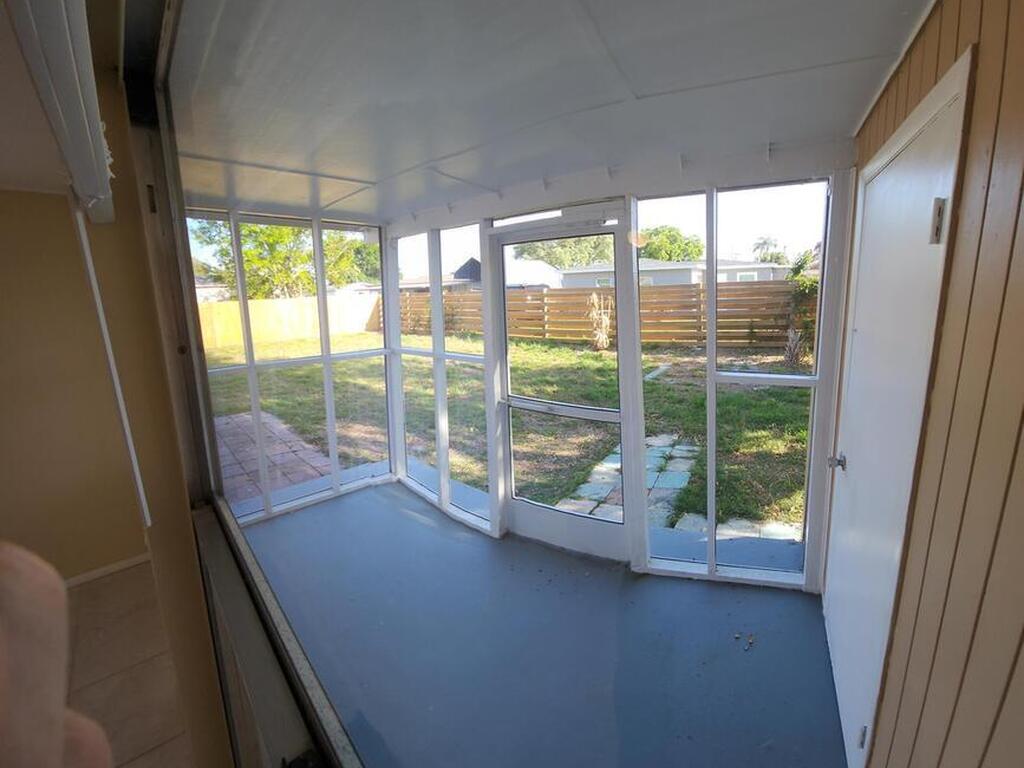 515 Palm Avenue, Merritt Island, FL 32952