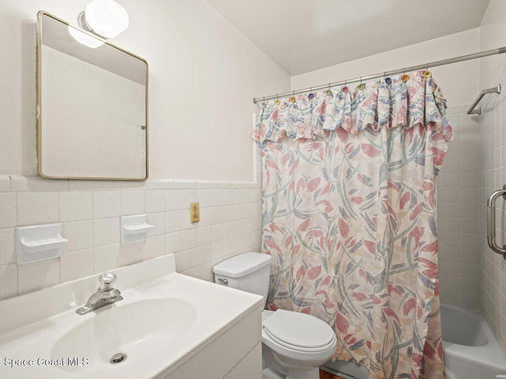 185 Moore Avenue, Merritt Island, FL 32952