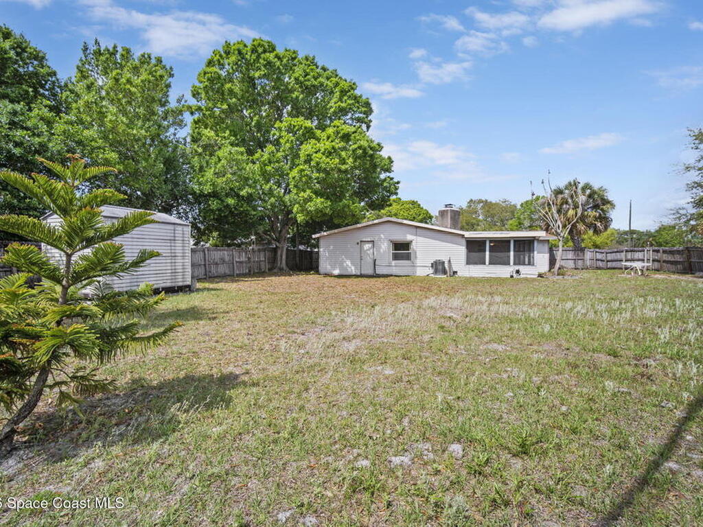 185 Moore Avenue, Merritt Island, FL 32952