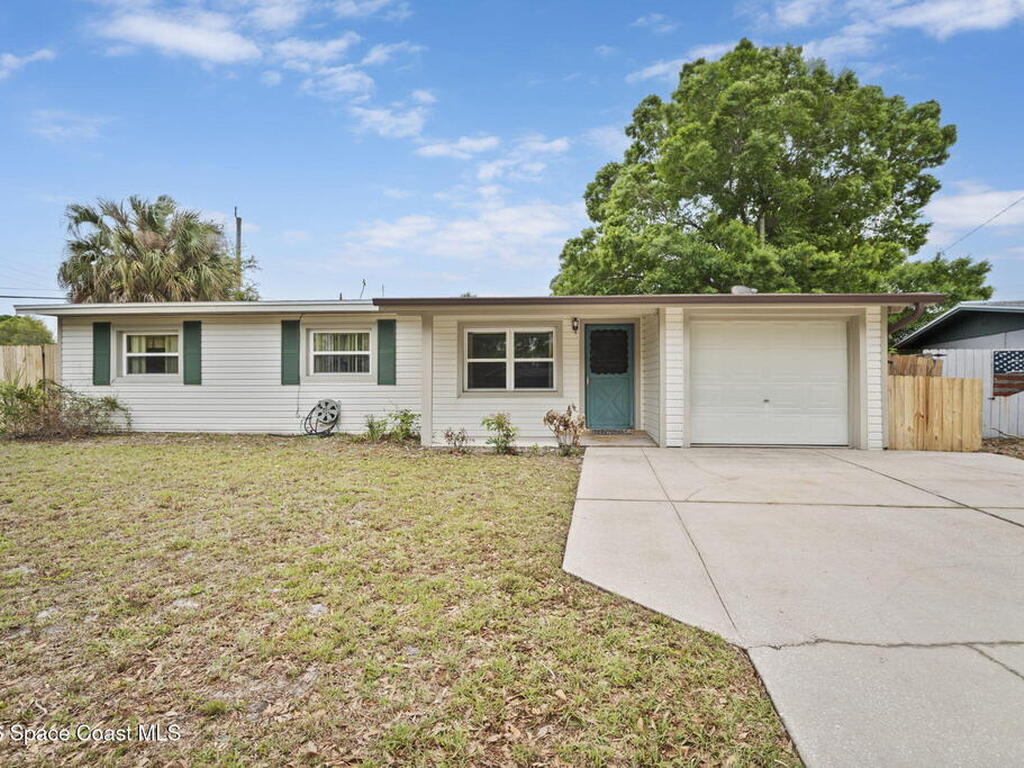 185 Moore Avenue, Merritt Island, FL 32952