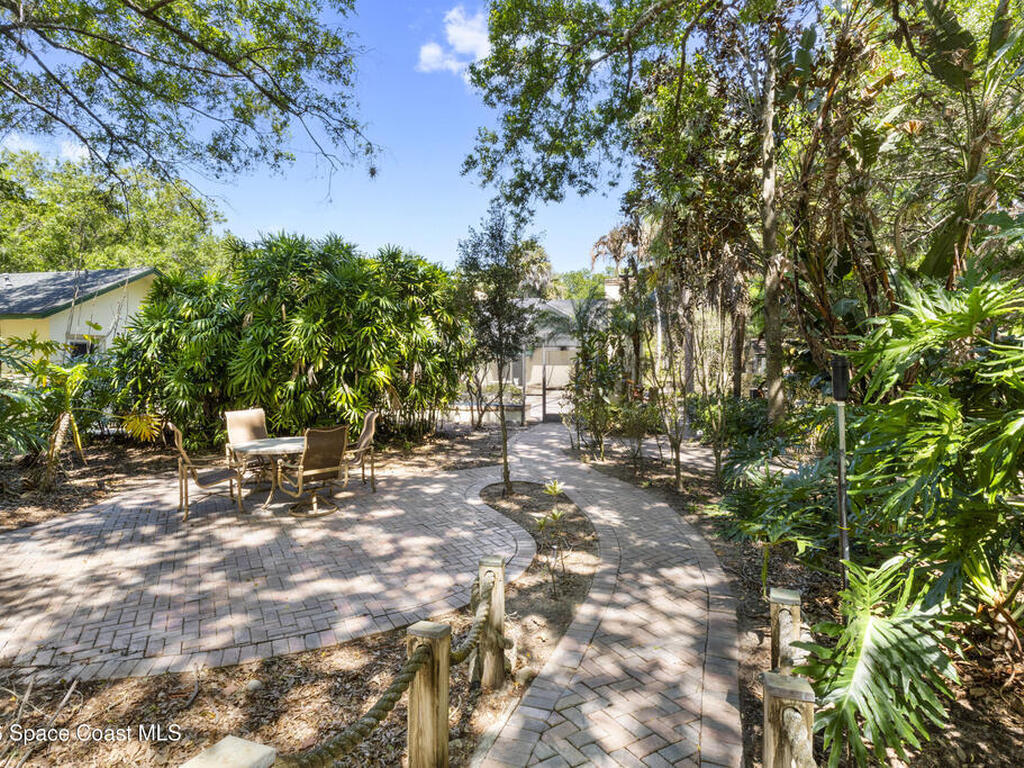 6235 4th Street, Vero Beach, FL 32968