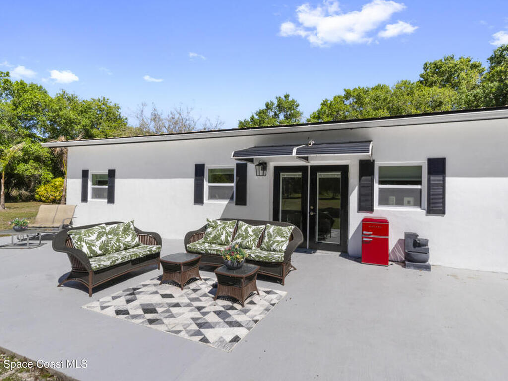 6235 4th Street, Vero Beach, FL 32968