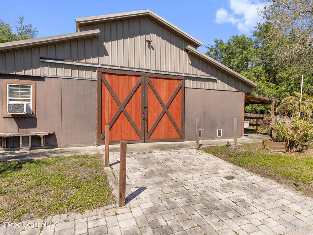 14450 111th Street, Fellsmere, FL 32948