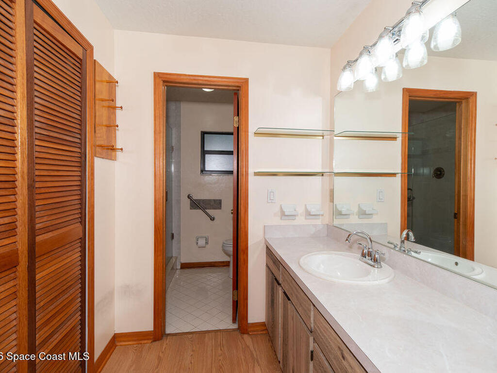 5290 Pina Vista Drive, Melbourne, FL 32934
