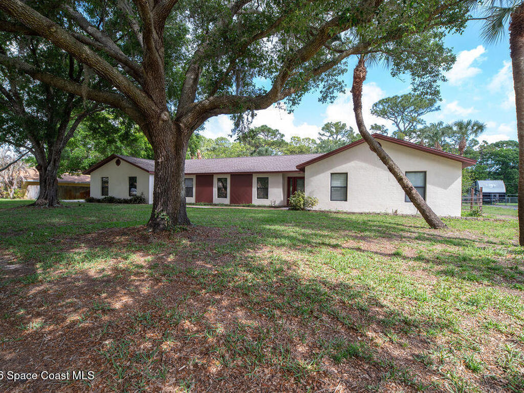 5290 Pina Vista Drive, Melbourne, FL 32934