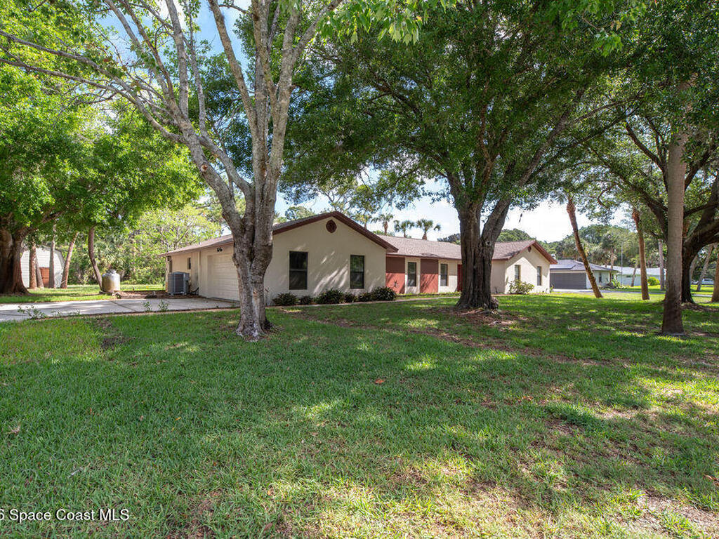 5290 Pina Vista Drive, Melbourne, FL 32934
