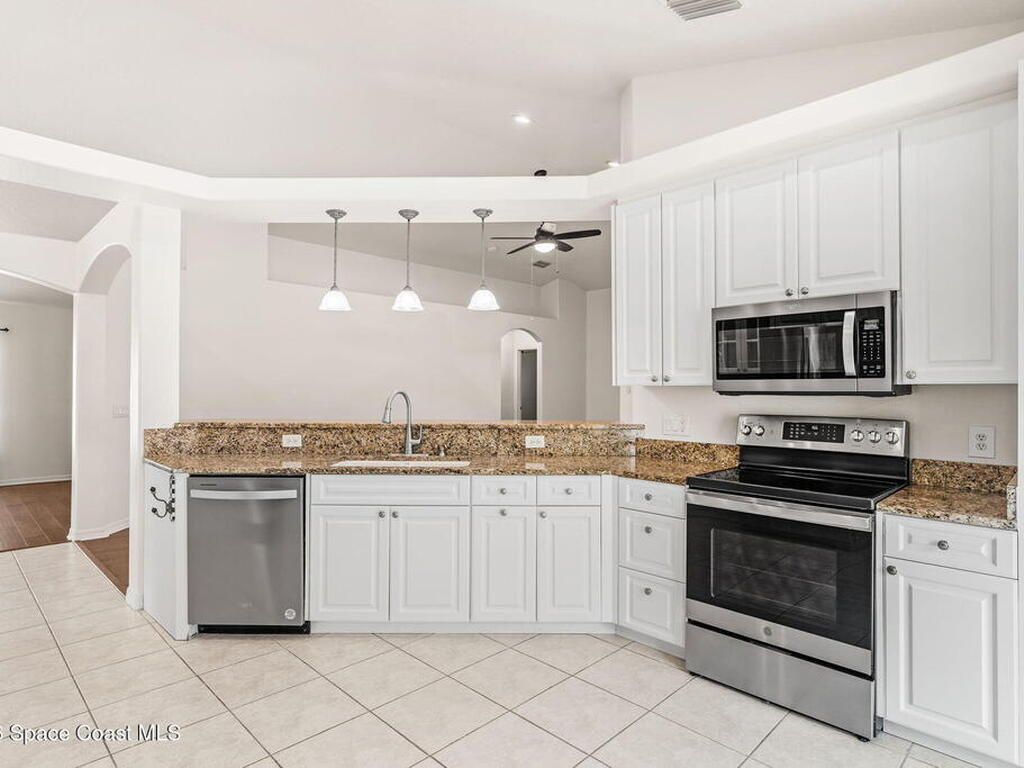 6915 Renshaw Drive, Melbourne, FL 32940