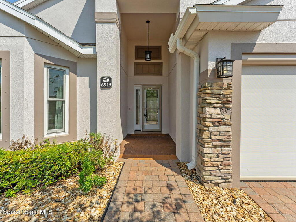 6915 Renshaw Drive, Melbourne, FL 32940