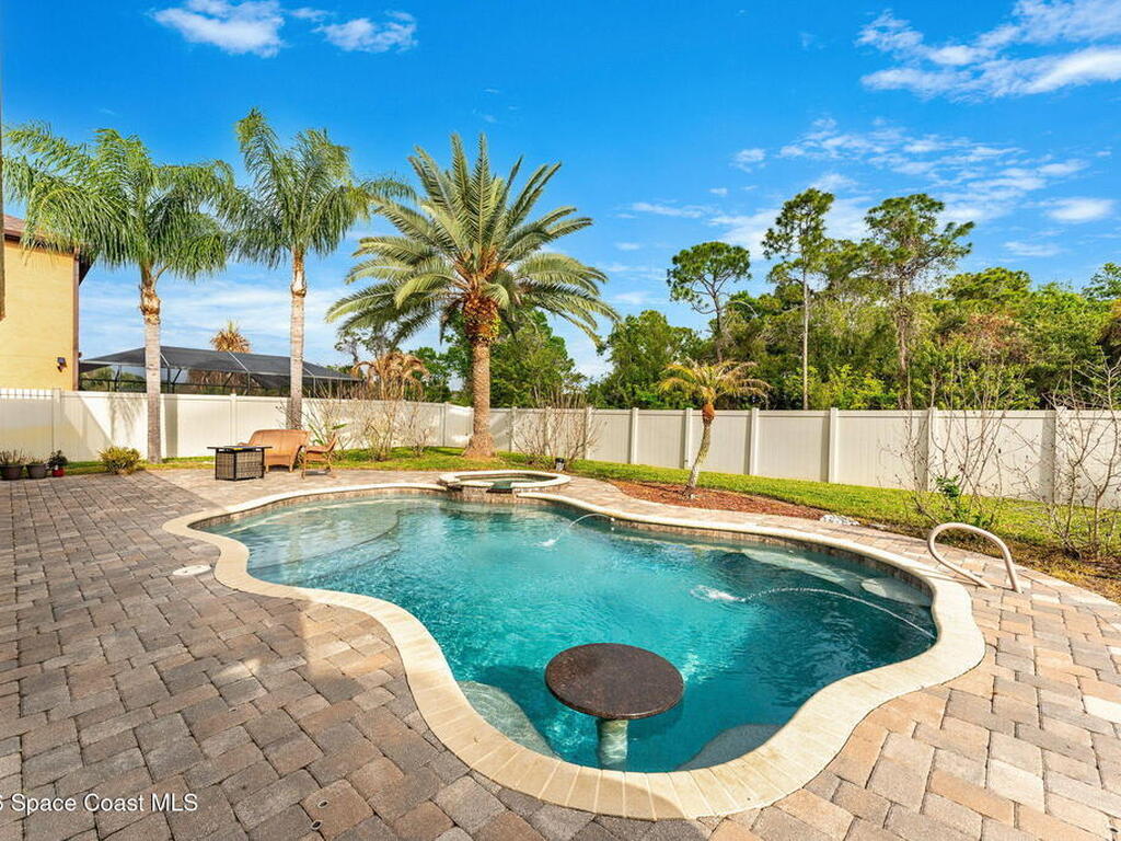 1390 Talon Way, Melbourne, FL 32934