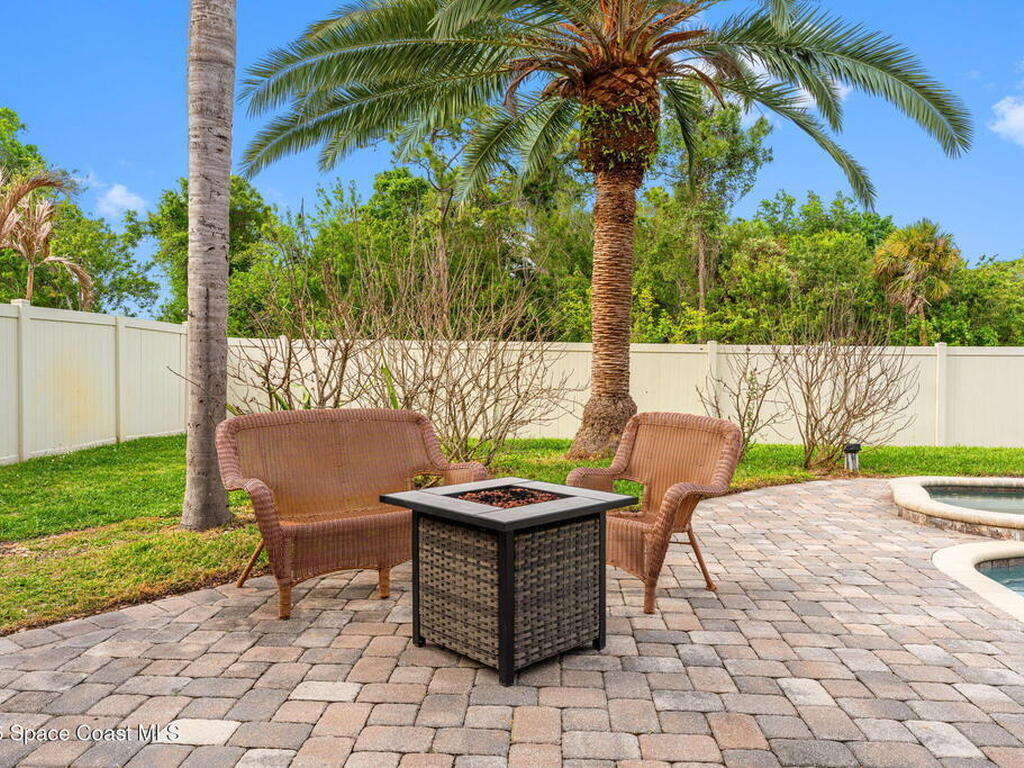 1390 Talon Way, Melbourne, FL 32934