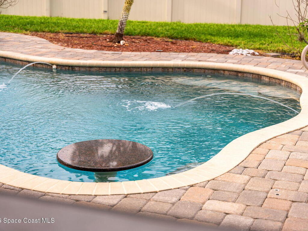 1390 Talon Way, Melbourne, FL 32934
