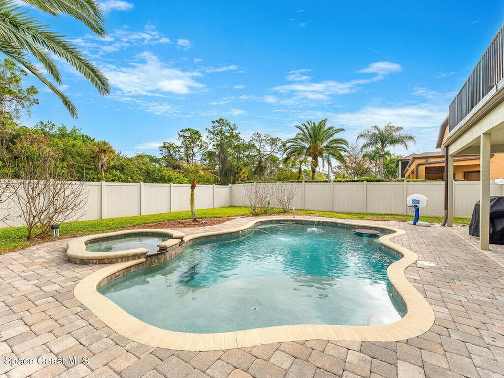 1390 Talon Way, Melbourne, FL 32934