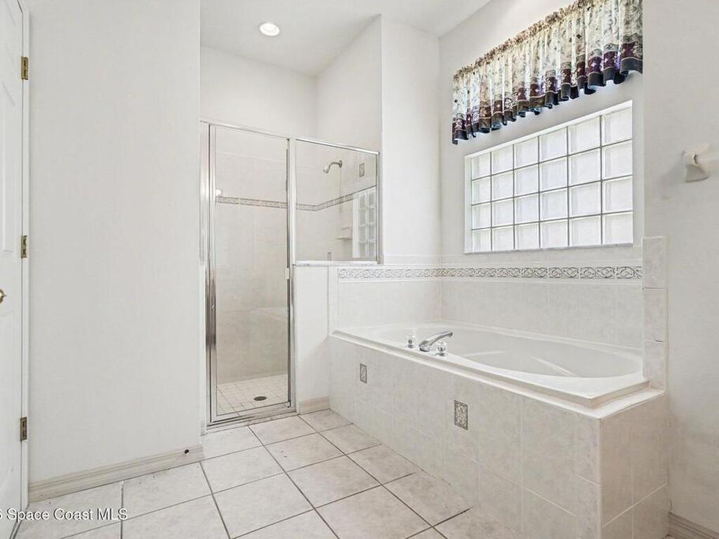 5761 Newbury Circle, Melbourne, FL 32940
