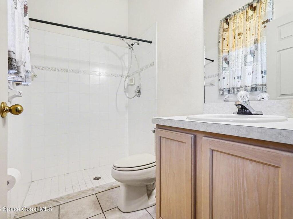 5761 Newbury Circle, Melbourne, FL 32940