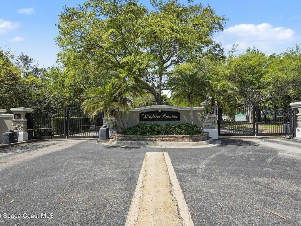 5761 Newbury Circle, Melbourne, FL 32940