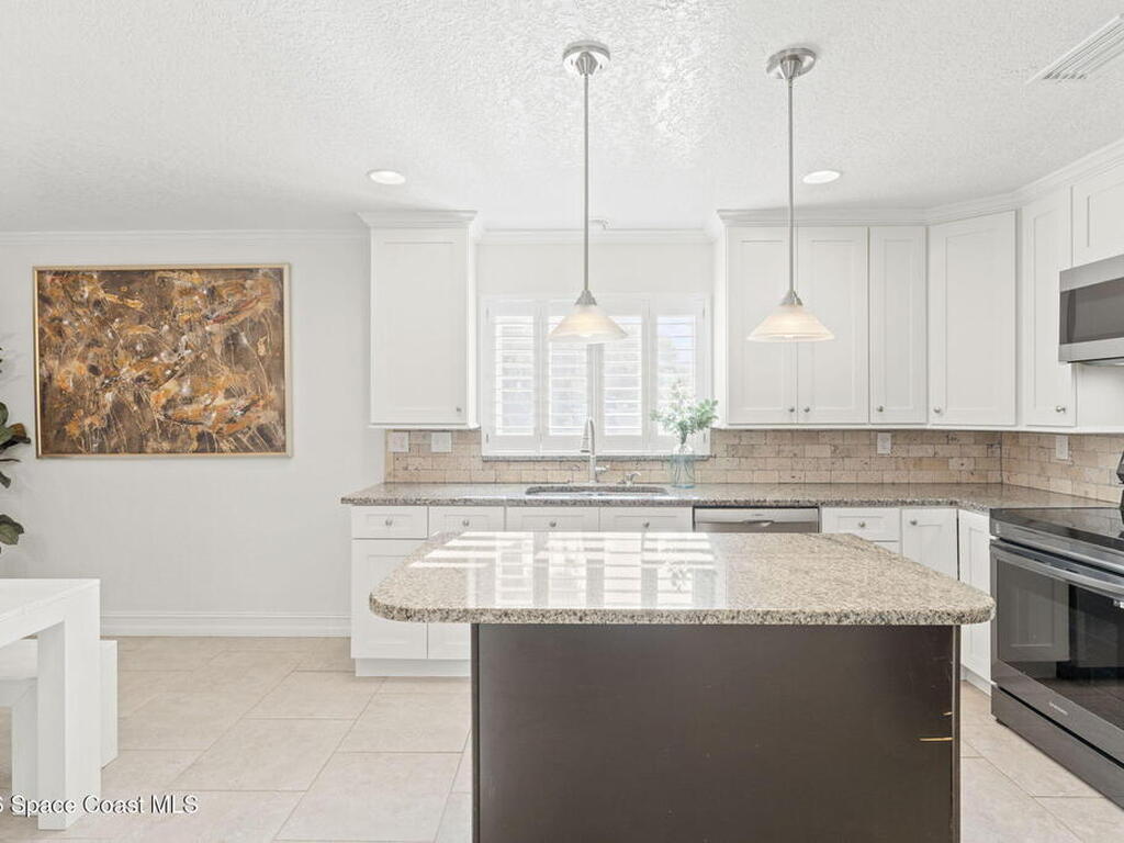 310 Franklyn Avenue, Indialantic, FL 32903