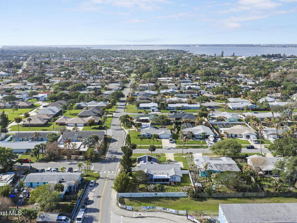 310 Franklyn Avenue, Indialantic, FL 32903