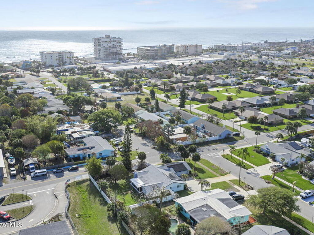 310 Franklyn Avenue, Indialantic, FL 32903