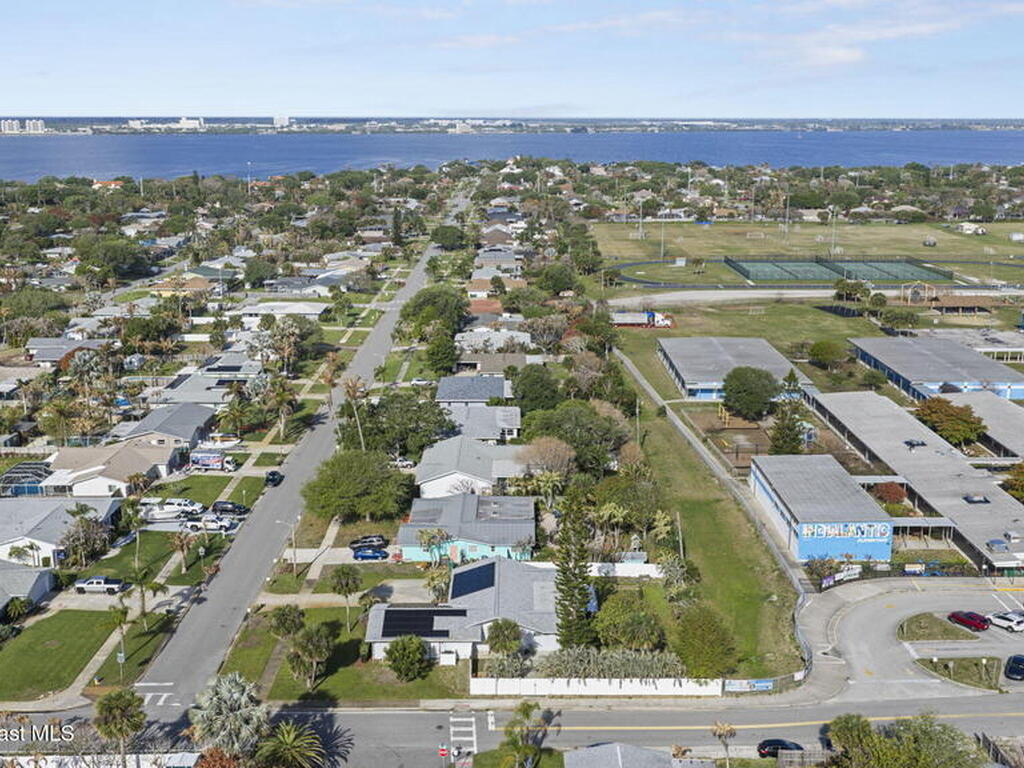 310 Franklyn Avenue, Indialantic, FL 32903