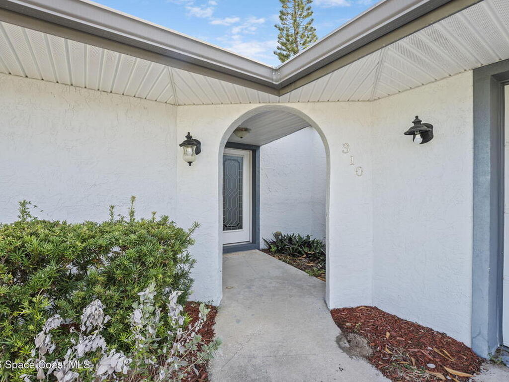 310 Franklyn Avenue, Indialantic, FL 32903