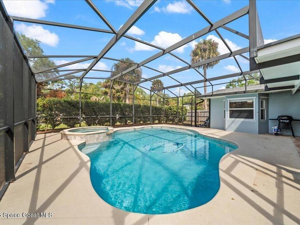 565 Heron Drive, Merritt Island, FL 32952