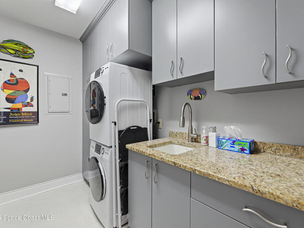 2485 S Atlantic Avenue, Cocoa Beach, FL 32931