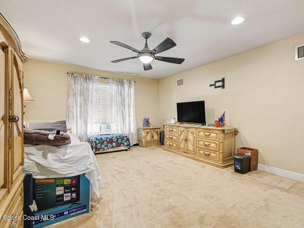 622 Hollow Glen Drive, Titusville, FL 32780