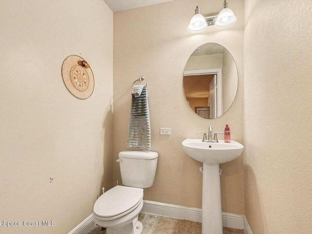 622 Hollow Glen Drive, Titusville, FL 32780
