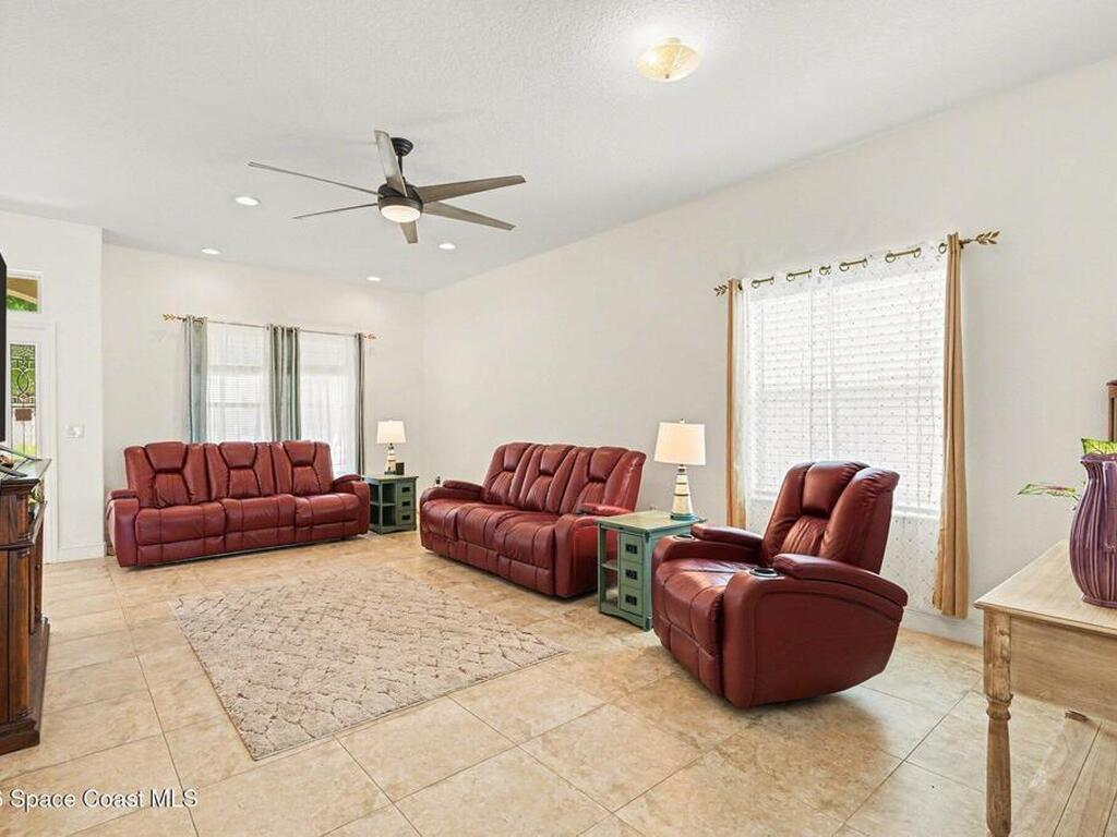 622 Hollow Glen Drive, Titusville, FL 32780
