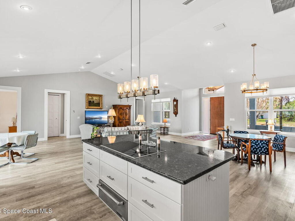 112 Cat Cay Lane, Indian Harbour Beach, FL 32937
