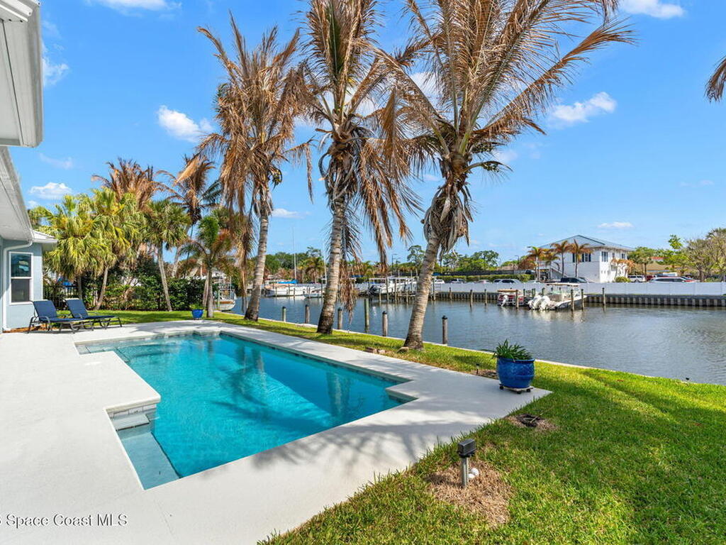 112 Cat Cay Lane, Indian Harbour Beach, FL 32937