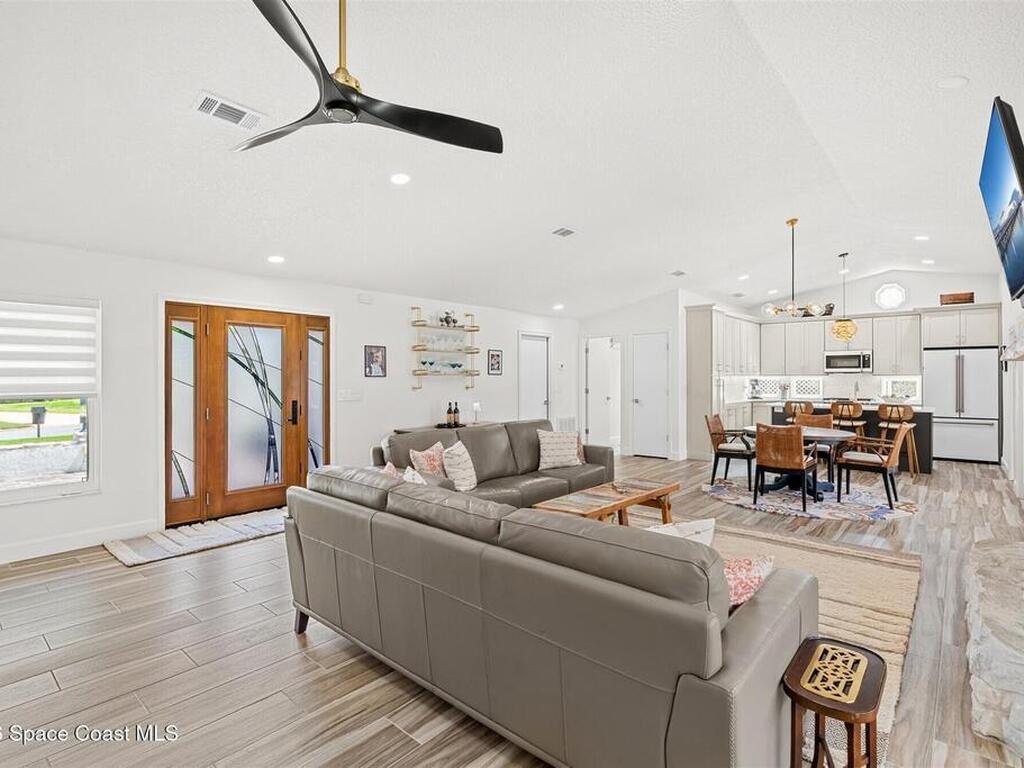 342 Bardmoor Lane, Melbourne, FL 32940