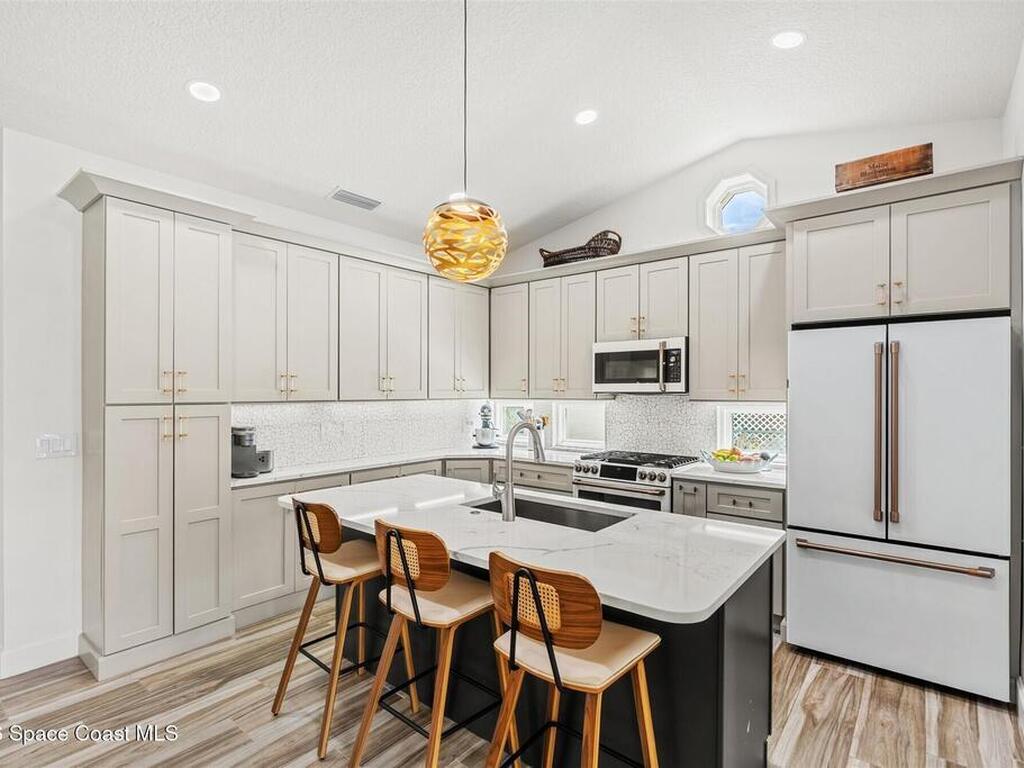 342 Bardmoor Lane, Melbourne, FL 32940