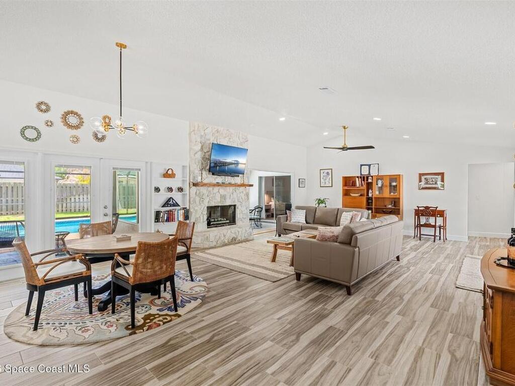 342 Bardmoor Lane, Melbourne, FL 32940