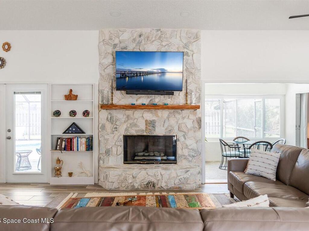 342 Bardmoor Lane, Melbourne, FL 32940