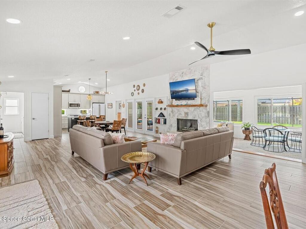 342 Bardmoor Lane, Melbourne, FL 32940