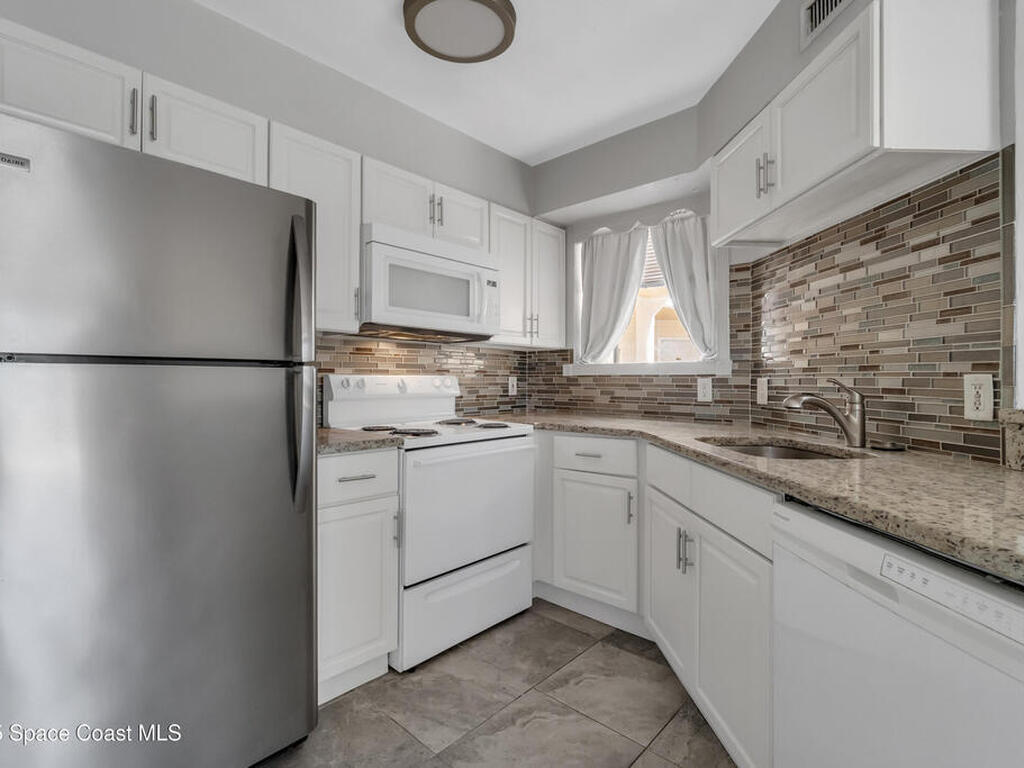 1801 Island Club Drive, Melbourne, FL 32903