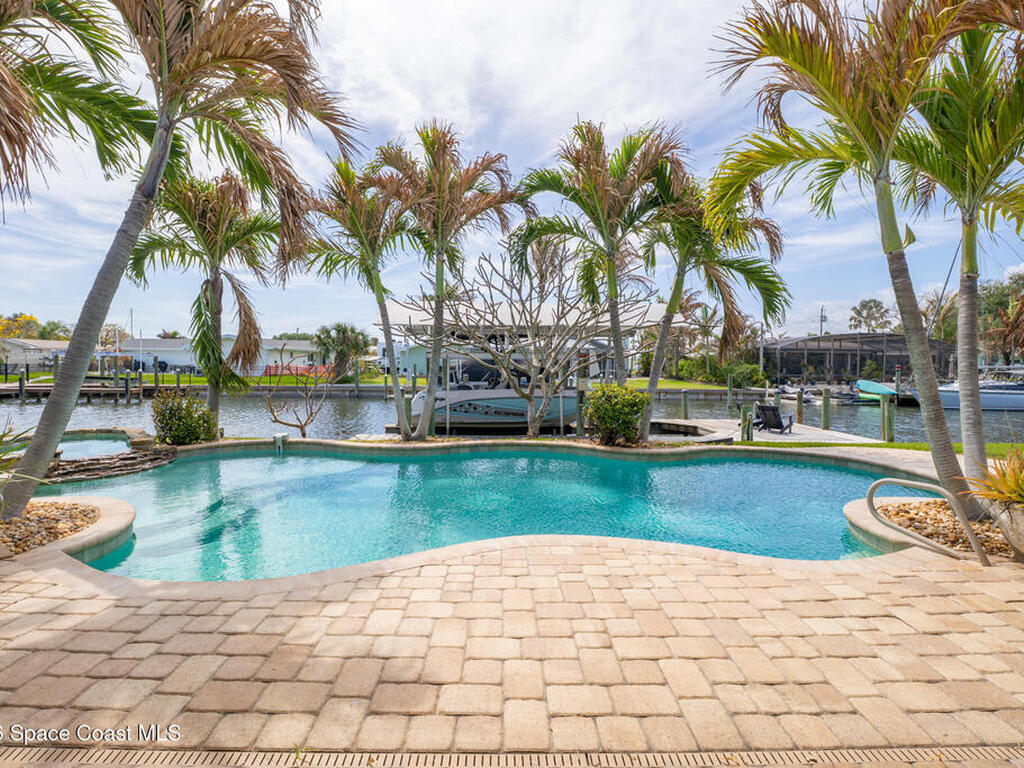 511 Eleuthera Lane, Indian Harbour Beach, FL 32937