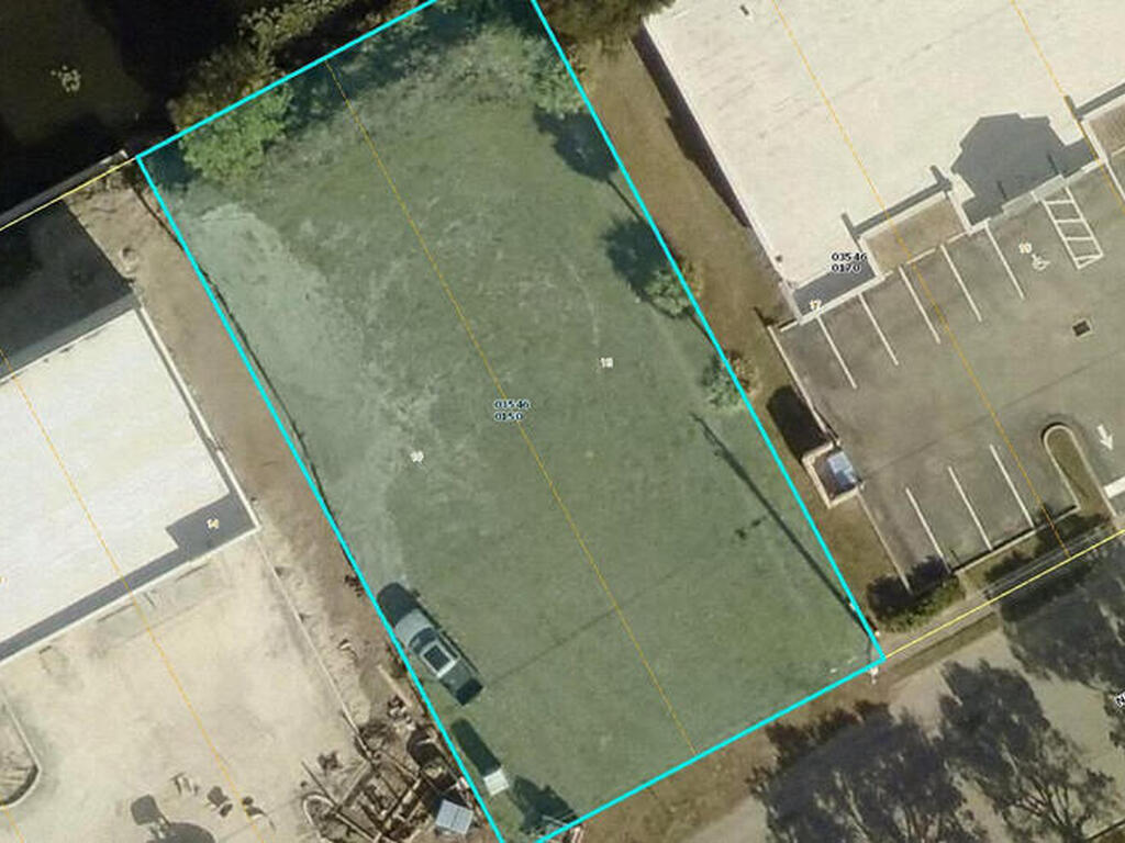 1919 NE 10th Terrace, Cape Coral, FL 33909