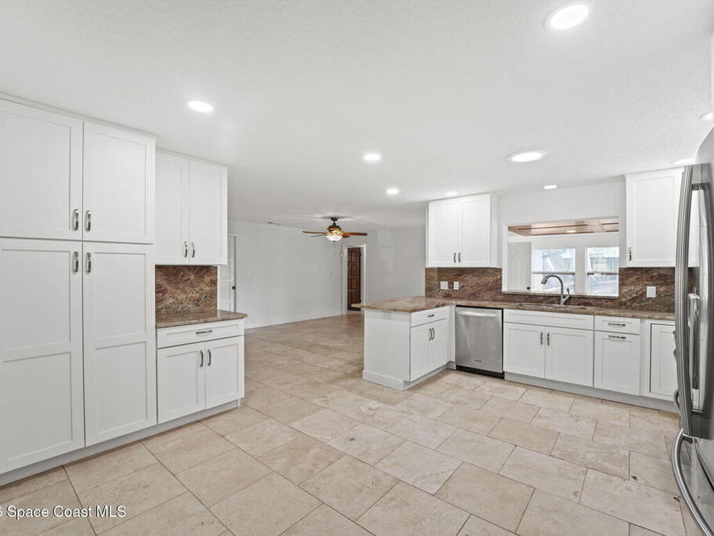 3670 S Tropical Trail, Merritt Island, FL 32952