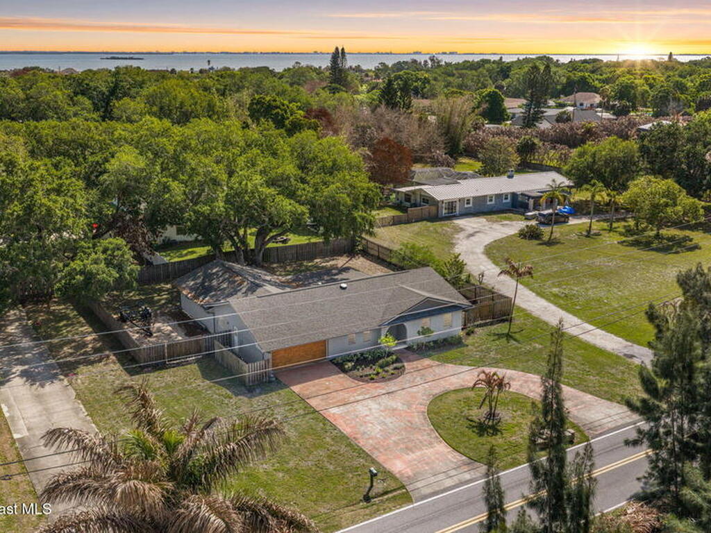 3670 S Tropical Trail, Merritt Island, FL 32952