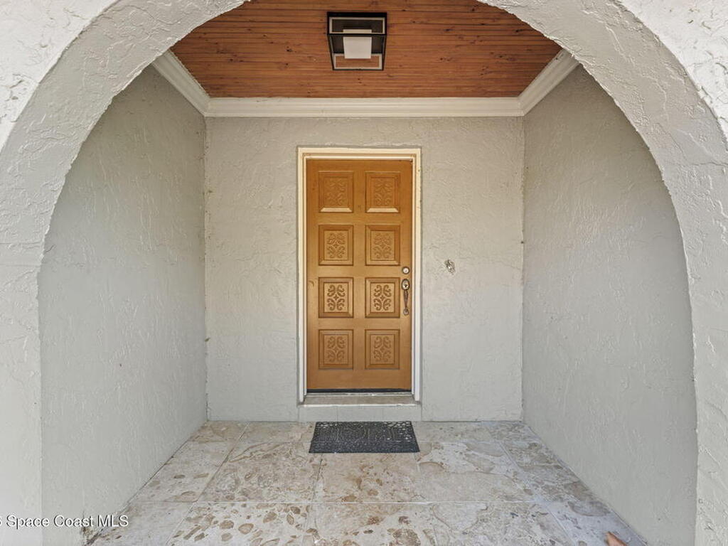 3670 S Tropical Trail, Merritt Island, FL 32952
