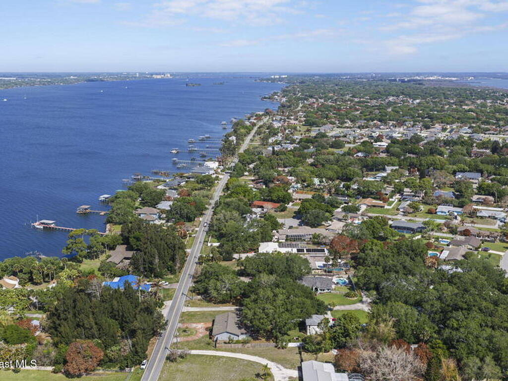 3670 S Tropical Trail, Merritt Island, FL 32952