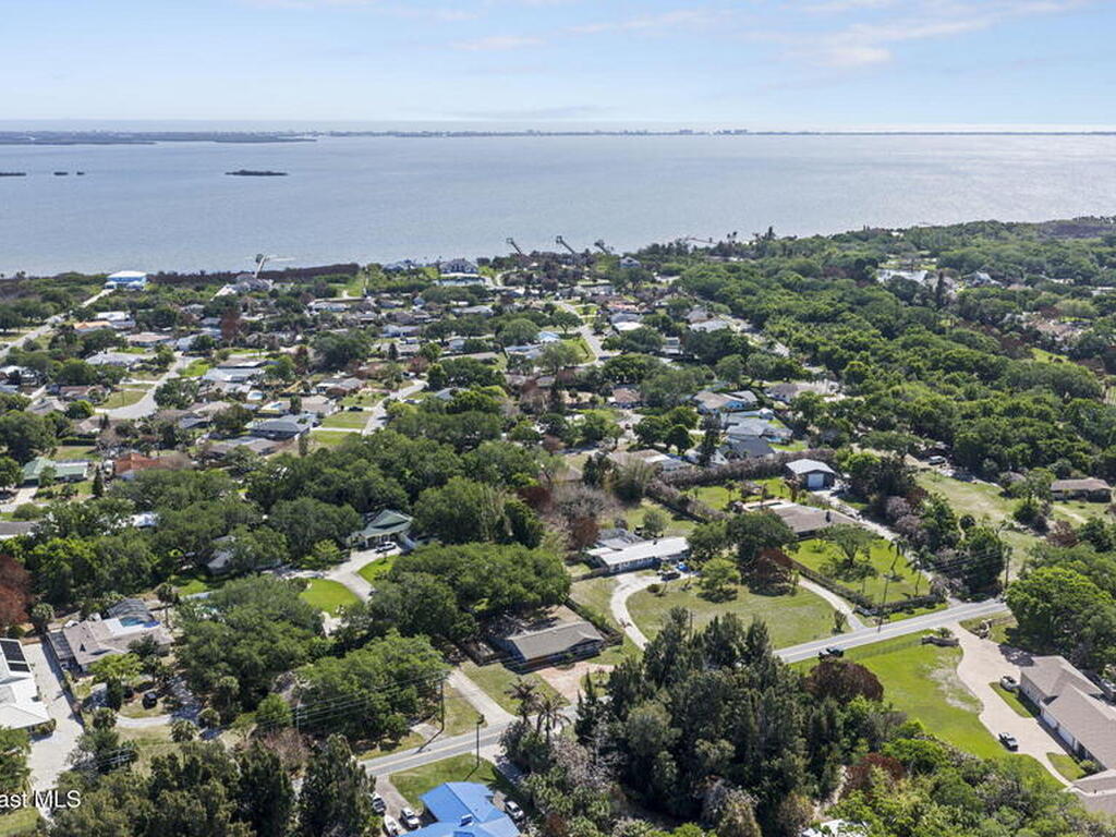 3670 S Tropical Trail, Merritt Island, FL 32952