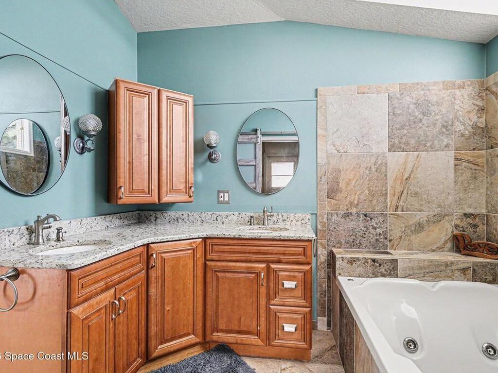 270 Oak Haven Drive, Melbourne, FL 32940