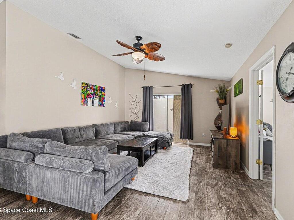 270 Oak Haven Drive, Melbourne, FL 32940