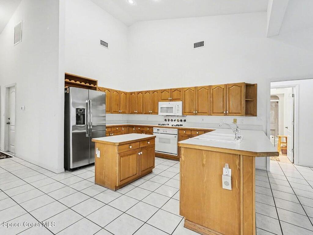 981 Victoria Place, Melbourne, FL 32940